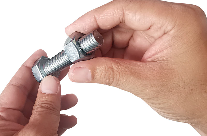 Como determinar o tamanho correto de parafuso para minha necessidade?